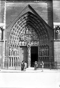 Le portail de la Vierge