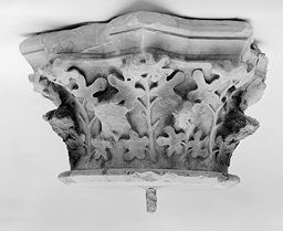 Chapiteau (Collège de Cluny, Paris)