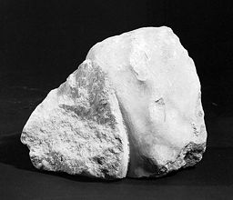 Fragment de console (Portail central, Notre-Dame de Paris)